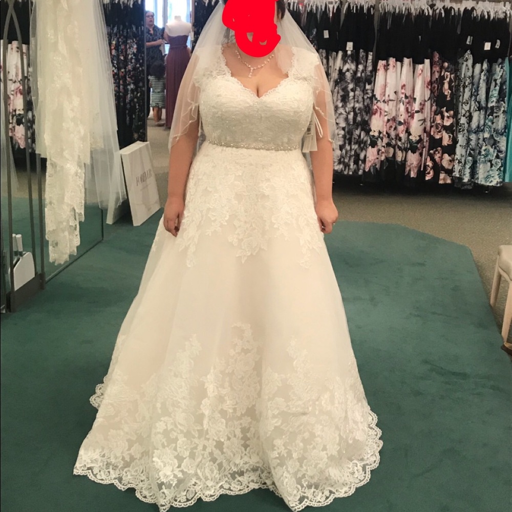 Wedding dress